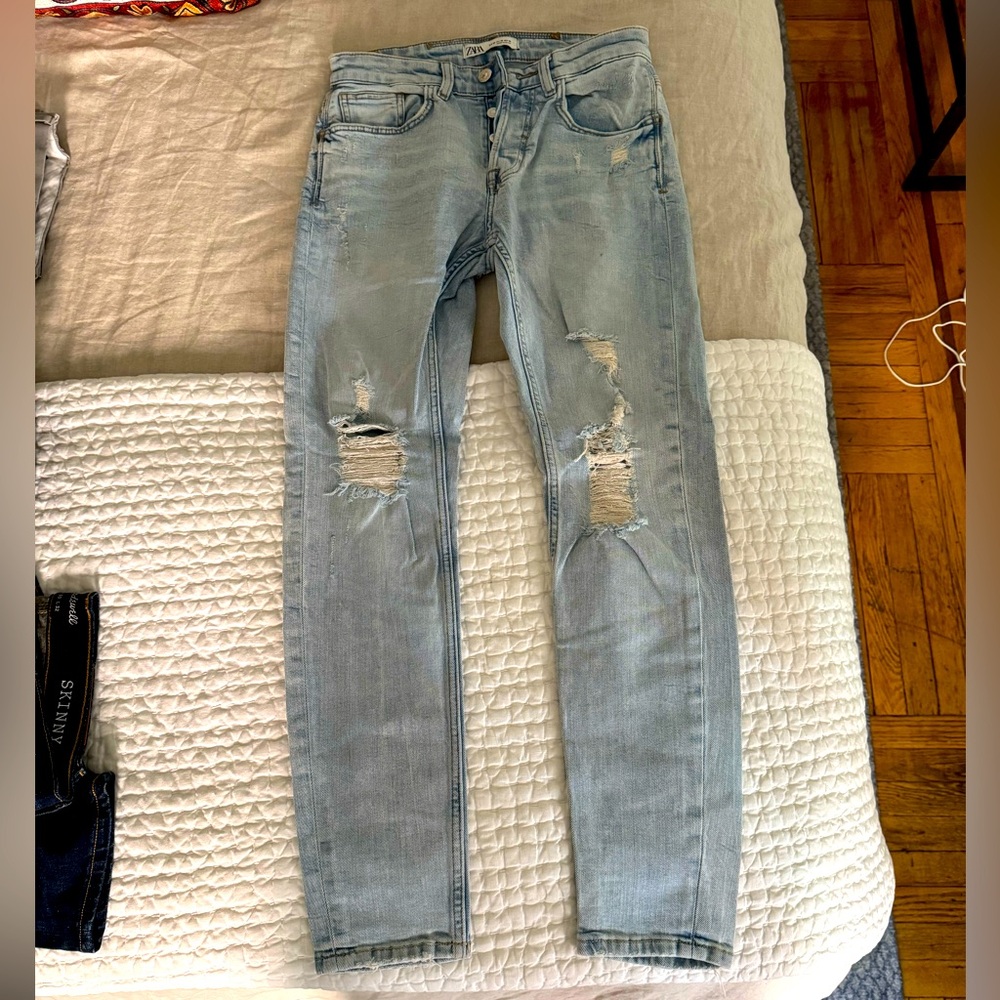 Zara Men's Light Blue Distressed slim Jeans